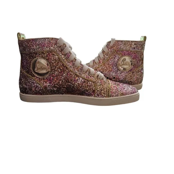 Christian Louboutin - Picture 5 of 7